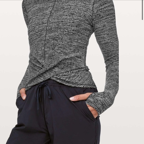 Lululemon Melodic Movement Long Sleeve Twillines White Black Size 4 - Picture 3 of 10